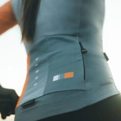 Cobble Long Sleeve Jersey Gobik Woman Nectarine -Bicycle Equipment Store 824708 800 auto