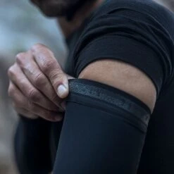 Haru Lightweight Thermal Sleeves Gobik Unisex Pitch Black -Bicycle Equipment Store 848972 800 auto