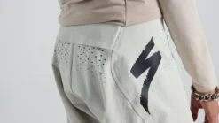 Gravity Mtb Short Specialized Dove Grey -Bicycle Equipment Store 958623 800 auto